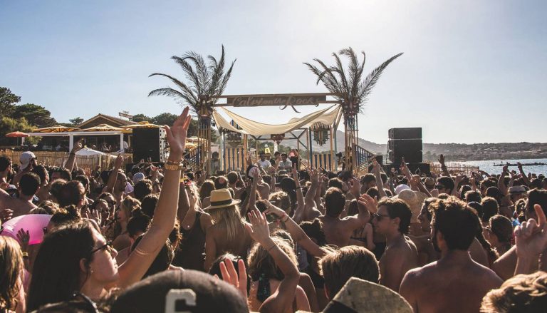 The French Festival: CALVI ON THE ROCK 2020 – Tilted .Style
