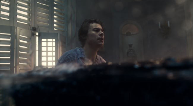 Harry Styles releases ‘Falling’ music video